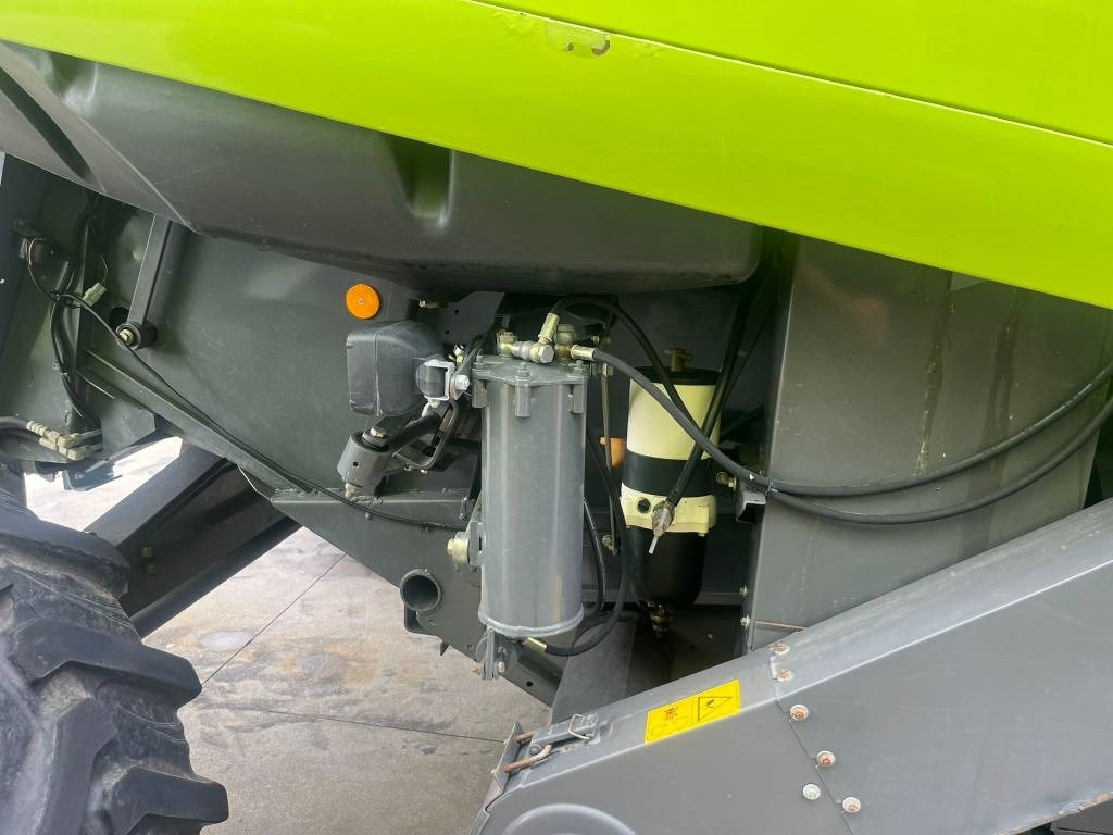 حصادة شاملة Claas Lexion 560 TT: صور 17