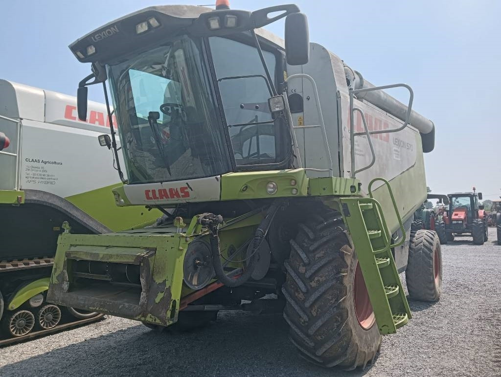Claas Lexion 570 - حصادة شاملة: صور 1 Claas Lexion 570 - حصادة شاملة: صور 1