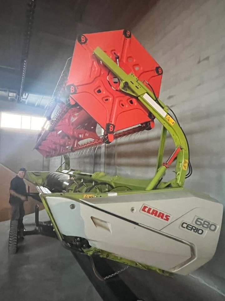 Claas Lexion 7700 TT RISO - حصادة شاملة: صور 2 Claas Lexion 7700 TT RISO - حصادة شاملة: صور 2
