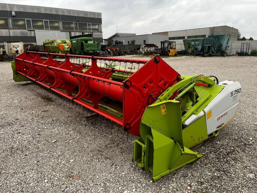 Claas S 750 - معدات آلة حصاد: صور 4 Claas S 750 - معدات آلة حصاد: صور 4