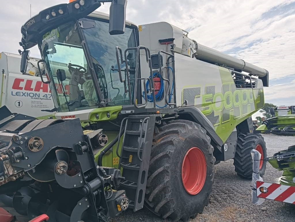 Claas TRION 750  إيجار Claas TRION 750: صور 17