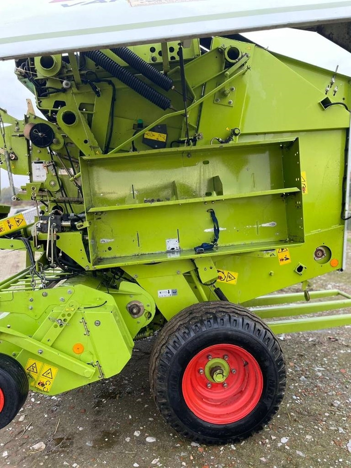 Claas Variant 280 - مكبس القش الدائري: صور 2 Claas Variant 280 - مكبس القش الدائري: صور 2