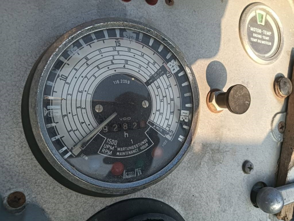 Deutz 8006 - جرار: صور 5 Deutz 8006 - جرار: صور 5