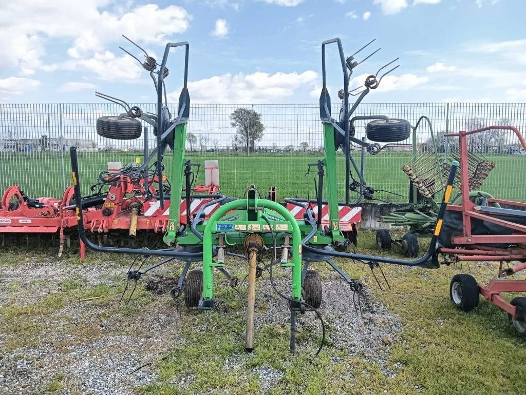 Deutz-fahr 5521  - معدة تغليف البالات: صور 1 Deutz-fahr 5521  - معدة تغليف البالات: صور 1