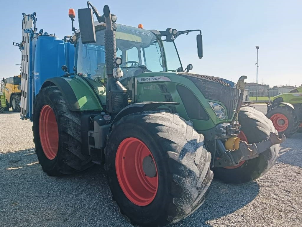 Fendt 724 Profi Plus - جرار: صور 1 Fendt 724 Profi Plus - جرار: صور 1