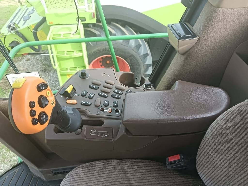John Deere 7780 i ProDrive - حصادة الأعلاف: صور 3 John Deere 7780 i ProDrive - حصادة الأعلاف: صور 3