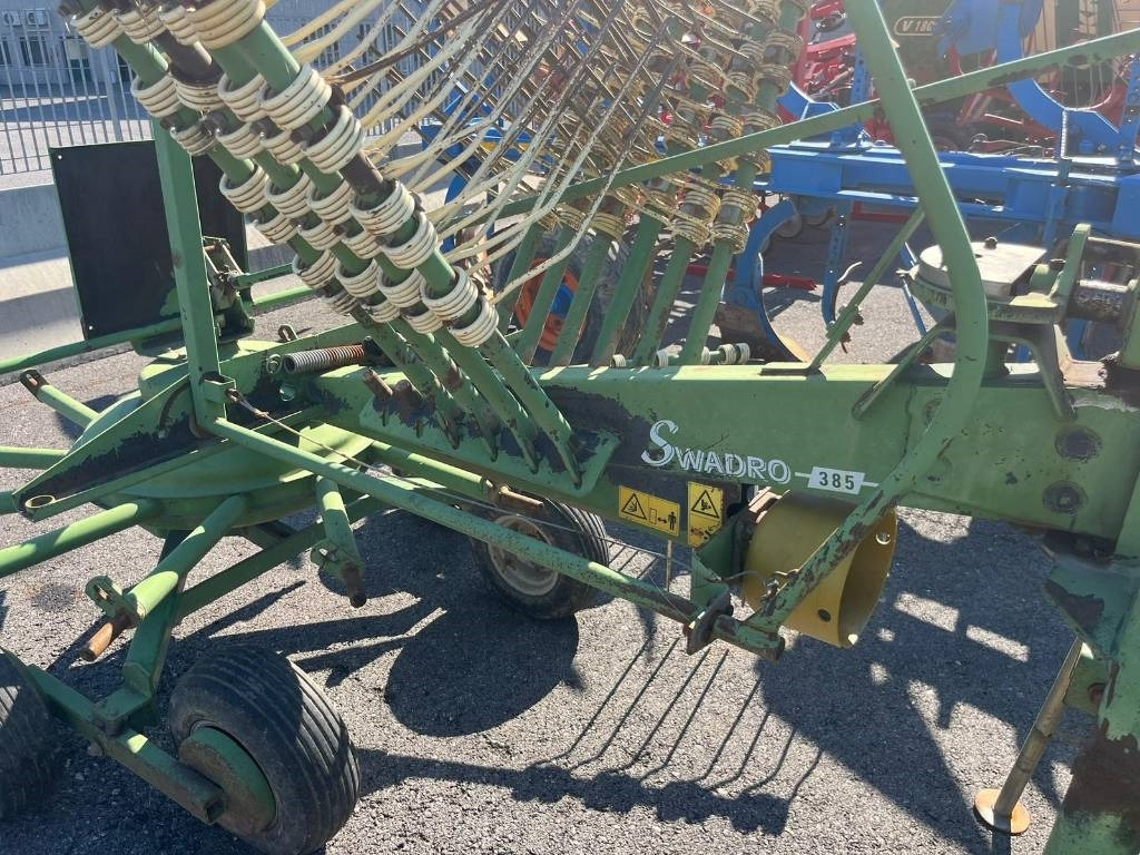 Krone SWADRO 385 - معدة تغليف البالات: صور 4 Krone SWADRO 385 - معدة تغليف البالات: صور 4