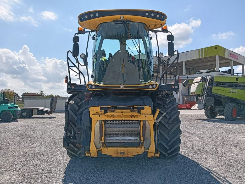 New Holland FR 650 - حصادة الأعلاف: صور 2 New Holland FR 650 - حصادة الأعلاف: صور 2