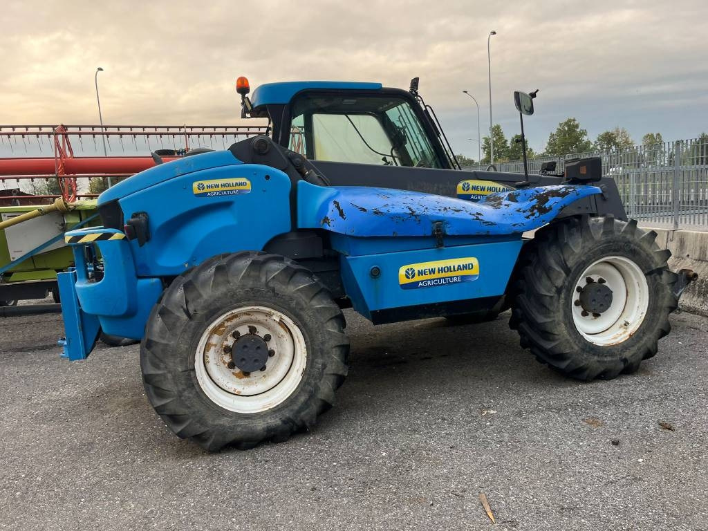 New Holland LM 430 - رافعة تلسكوبية: صور 1 New Holland LM 430 - رافعة تلسكوبية: صور 1