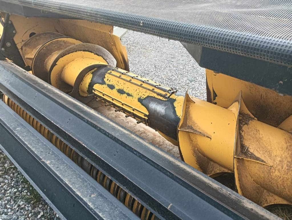 New Holland PICK UP 3 MT  - معدات القش: صور 2 New Holland PICK UP 3 MT  - معدات القش: صور 2