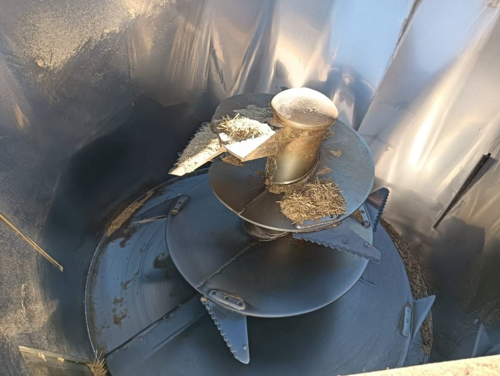 PAGLIARI Thv 116 - آلة خلط وتوزيع الأعلاف: صور 3 PAGLIARI Thv 116 - آلة خلط وتوزيع الأعلاف: صور 3