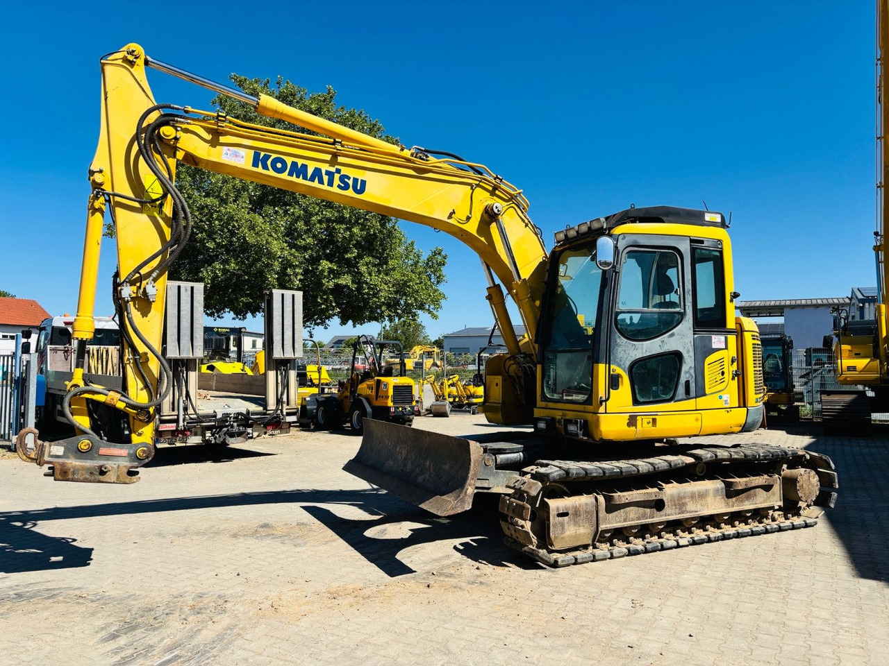 Komatsu PC138US-8 - حفارات زحافة: صور 1 Komatsu PC138US-8 - حفارات زحافة: صور 1