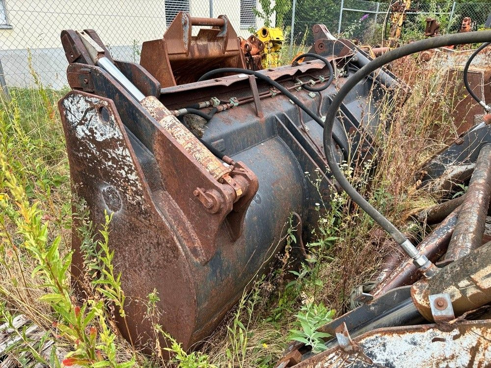 Schaufel 2,0-2,2 cbm Volvo/Komatsu - بكت شيول: صور 2 Schaufel 2,0-2,2 cbm Volvo/Komatsu - بكت شيول: صور 2