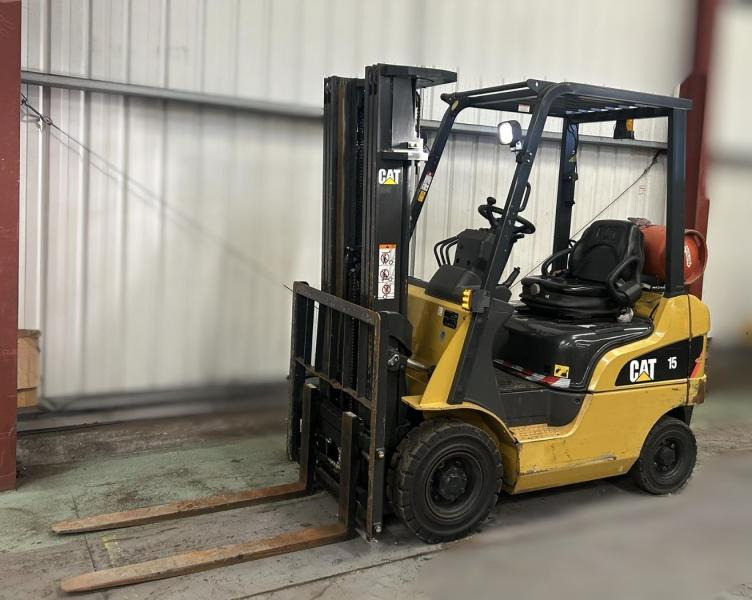 Caterpillar GP15NT fenwick - رافعة شوكية تعمل بالغاز: صور 1 Caterpillar GP15NT fenwick - رافعة شوكية تعمل بالغاز: صور 1