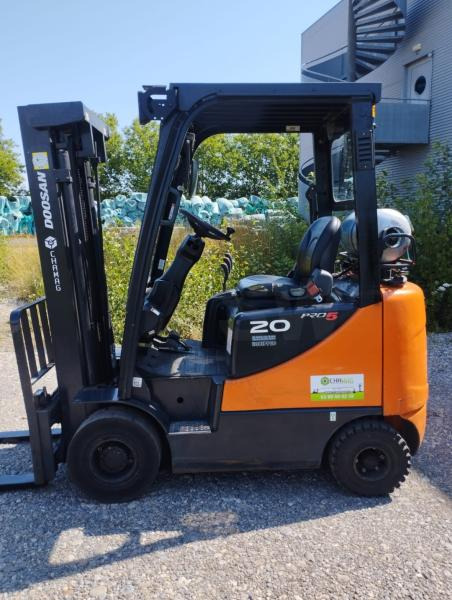Doosan Chariot élévateur fenwick 2t gaz DOOSAN fenwick - رافعة شوكية تعمل بالغاز: صور 1 Doosan Chariot élévateur fenwick 2t gaz DOOSAN fenwick - رافعة شوكية تعمل بالغاز: صور 1