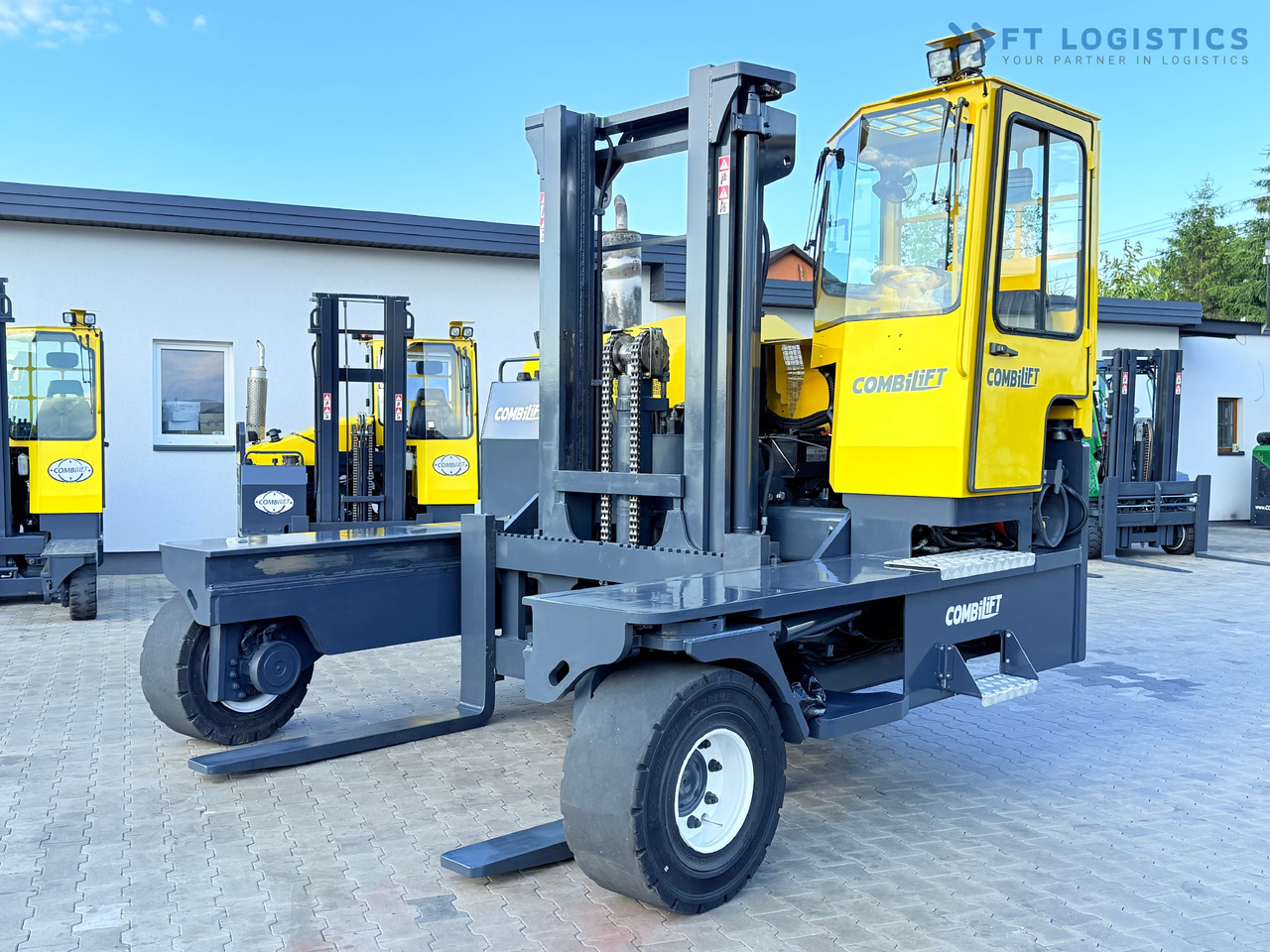 COMBILIFT C14000 / DUPLEX 3600MM / FREE-LIFT / POSITIONER - شاحنة المناولة رباعية الاتجاهات: صور 1 COMBILIFT C14000 / DUPLEX 3600MM / FREE-LIFT / POSITIONER - شاحنة المناولة رباعية الاتجاهات: صور 1
