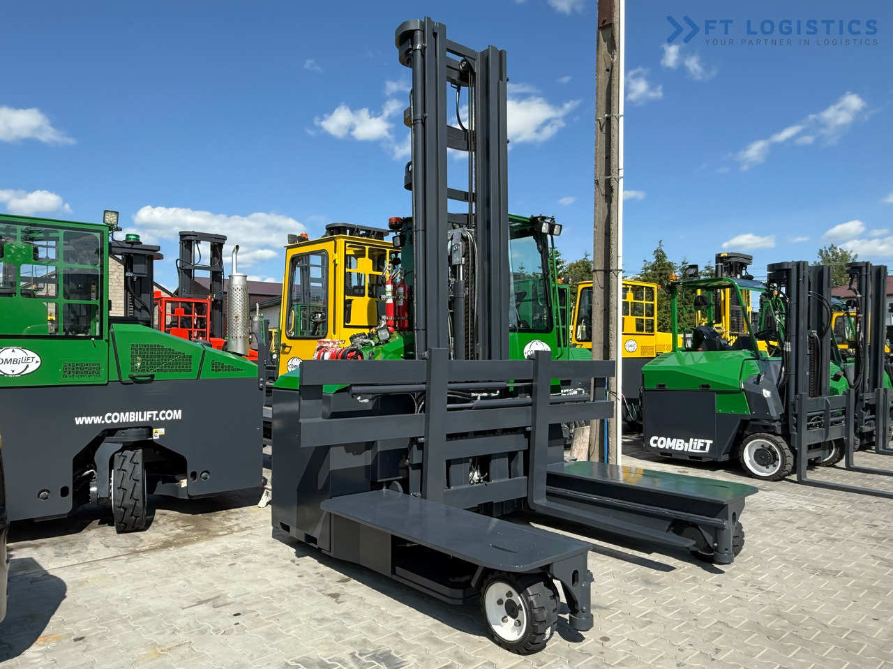 COMBILIFT C5000E / ELECTRIC / TRIPLEX 8300MM / FULL FREE LIFT / WIDE POSITIONER / FORK SIDESHIFT / BATTERY LIKE NEW - شاحنة المناولة رباعية الاتجاهات: صور 4 COMBILIFT C5000E / ELECTRIC / TRIPLEX 8300MM / FULL FREE LIFT / WIDE POSITIONER / FORK SIDESHIFT / BATTERY LIKE NEW - شاحنة المناولة رباعية الاتجاهات: صور 4