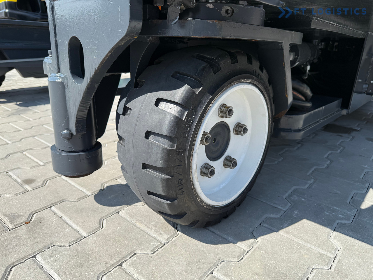 COMBILIFT C5000E / ELECTRIC / TRIPLEX 8300MM / FULL FREE LIFT / WIDE POSITIONER / FORK SIDESHIFT / BATTERY LIKE NEW - شاحنة المناولة رباعية الاتجاهات: صور 3 COMBILIFT C5000E / ELECTRIC / TRIPLEX 8300MM / FULL FREE LIFT / WIDE POSITIONER / FORK SIDESHIFT / BATTERY LIKE NEW - شاحنة المناولة رباعية الاتجاهات: صور 3