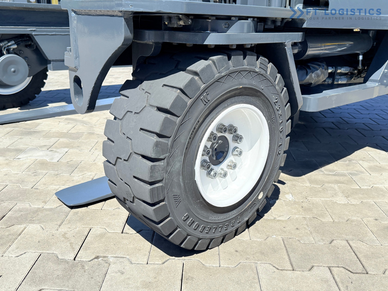 COMBILIFT C5000XL / DIESEL / DUPLEX - 5500MM / FULL CABIN / NEW TYRES / HEATING - شاحنة المناولة رباعية الاتجاهات: صور 3 COMBILIFT C5000XL / DIESEL / DUPLEX - 5500MM / FULL CABIN / NEW TYRES / HEATING - شاحنة المناولة رباعية الاتجاهات: صور 3