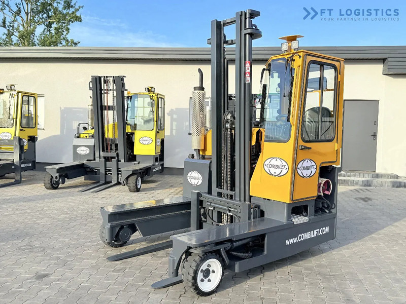Combilift C3000 / GAS / DUPLEX 4500MM / ONLY 3096 HOURS / FORK SIDE SHIFT / FULL CABIN / EXCELLENT CONDITION / Wide range of four-way and - شاحنة المناولة رباعية الاتجاهات: صور 1 Combilift C3000 / GAS / DUPLEX 4500MM / ONLY 3096 HOURS / FORK SIDE SHIFT / FULL CABIN / EXCELLENT CONDITION / Wide range of four-way and - شاحنة المناولة رباعية الاتجاهات: صور 1