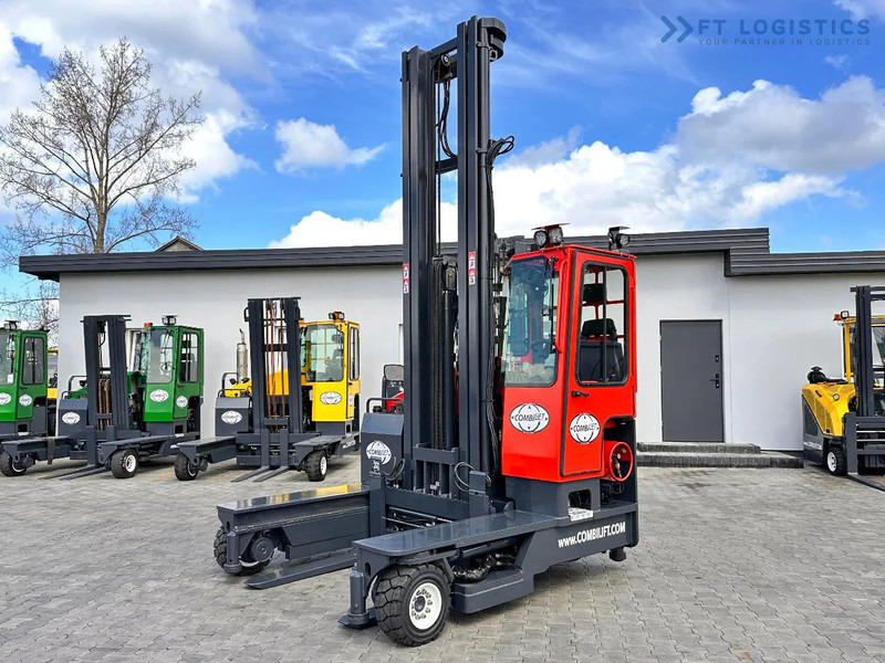 Combilift C4000 / TRIPLEX / 9300MM / FREE LIFT / POSITIONER / LPG / CABIN C4000 / TRIPLEX / 9300MM / FREE LIFT / POSITIONER / LPG / CABIN - شاحنة المناولة رباعية الاتجاهات: صور 2 Combilift C4000 / TRIPLEX / 9300MM / FREE LIFT / POSITIONER / LPG / CABIN C4000 / TRIPLEX / 9300MM / FREE LIFT / POSITIONER / LPG / CABIN - شاحنة المناولة رباعية الاتجاهات: صور 2