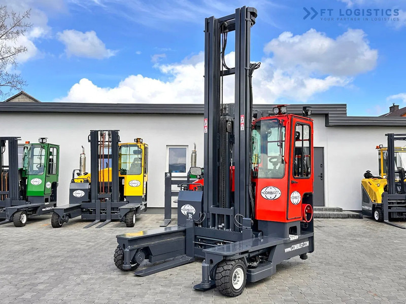 Combilift C4000 / TRIPLEX / 9300MM / FREE LIFT / POSITIONER / LPG / CABIN C4000 / TRIPLEX / 9300MM / FREE LIFT / POSITIONER / LPG / CABIN - شاحنة المناولة رباعية الاتجاهات: صور 5 Combilift C4000 / TRIPLEX / 9300MM / FREE LIFT / POSITIONER / LPG / CABIN C4000 / TRIPLEX / 9300MM / FREE LIFT / POSITIONER / LPG / CABIN - شاحنة المناولة رباعية الاتجاهات: صور 5