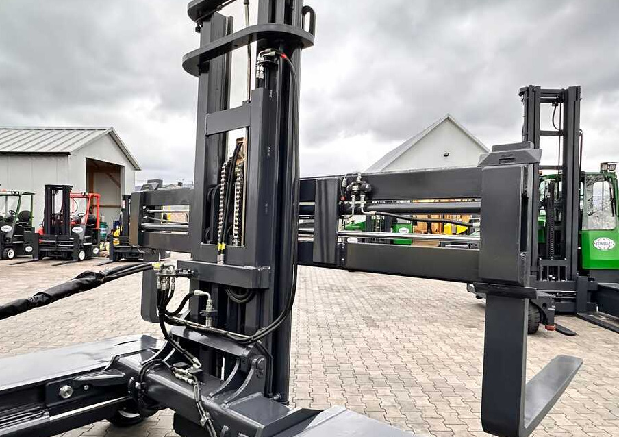 شاحنة المناولة رباعية الاتجاهات Combilift C4500 / DUPLEX / 4050MM / DIESEL / WIDE POSITIONER / FREE LIFT / SIDESHIFT / LIKE NEW: صور 23