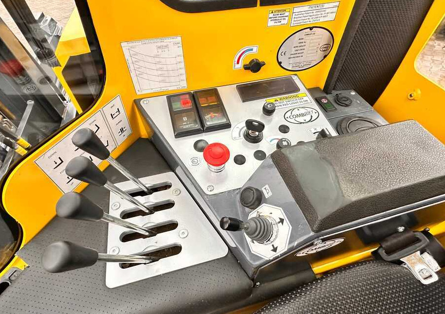 شاحنة المناولة رباعية الاتجاهات Combilift C4500 / DUPLEX / 4050MM / DIESEL / WIDE POSITIONER / FREE LIFT / SIDESHIFT / LIKE NEW: صور 17