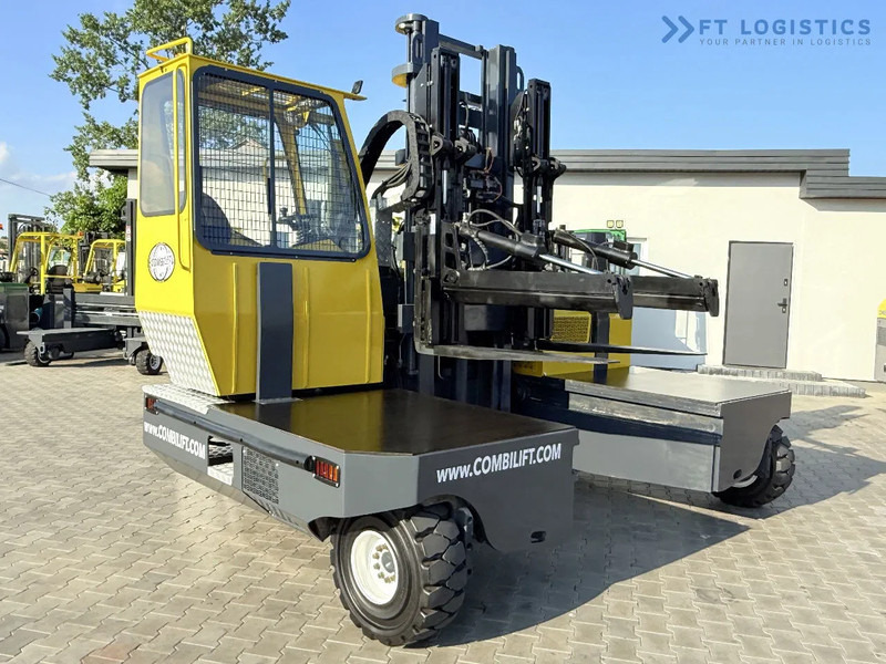 Combilift C6000SR / DUPLEX / 4200MM / LOAD CLAMP ON FORKS / FREE LIFT / DIESEL / POSITIONER / NEW TIRES / LIKE NEW / Wide range of four-wa - شاحنة المناولة رباعية الاتجاهات: صور 1 Combilift C6000SR / DUPLEX / 4200MM / LOAD CLAMP ON FORKS / FREE LIFT / DIESEL / POSITIONER / NEW TIRES / LIKE NEW / Wide range of four-wa - شاحنة المناولة رباعية الاتجاهات: صور 1