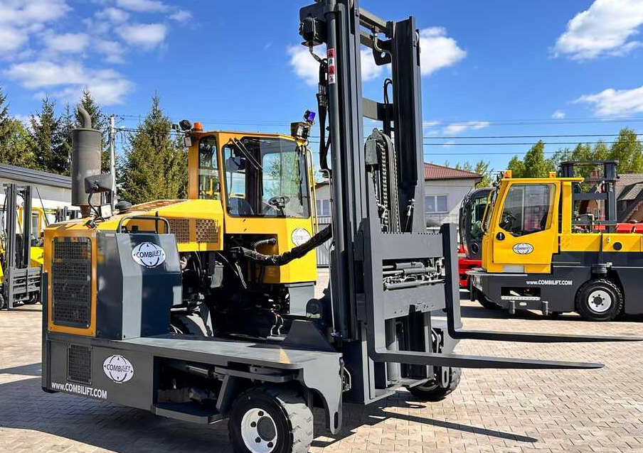 شاحنة المناولة رباعية الاتجاهات Combilift C9000 / GAS / DUPLEX / 4700MM / FREE LIFT / POSITIONER / FORK SIDE SHIFT / EXCELLENT CONDITION: صور 22