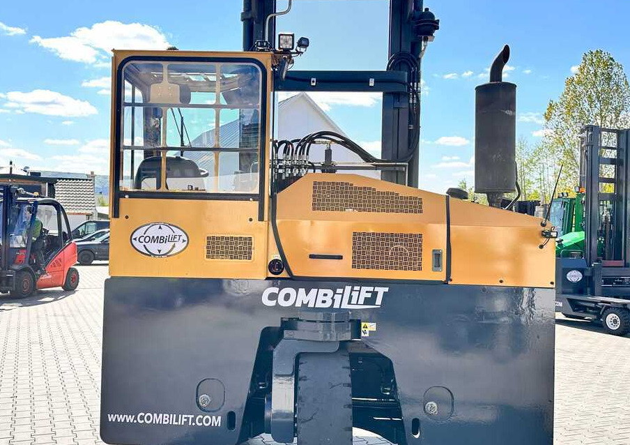 شاحنة المناولة رباعية الاتجاهات Combilift C9000 / GAS / DUPLEX / 4700MM / FREE LIFT / POSITIONER / FORK SIDE SHIFT / EXCELLENT CONDITION: صور 11