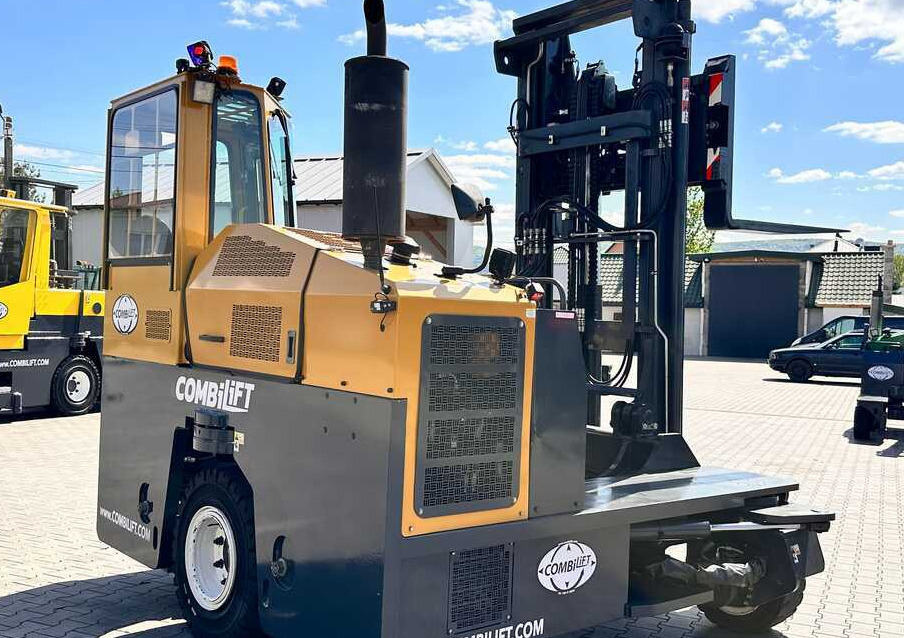 شاحنة المناولة رباعية الاتجاهات Combilift C9000 / GAS / DUPLEX / 4700MM / FREE LIFT / POSITIONER / FORK SIDE SHIFT / EXCELLENT CONDITION: صور 28