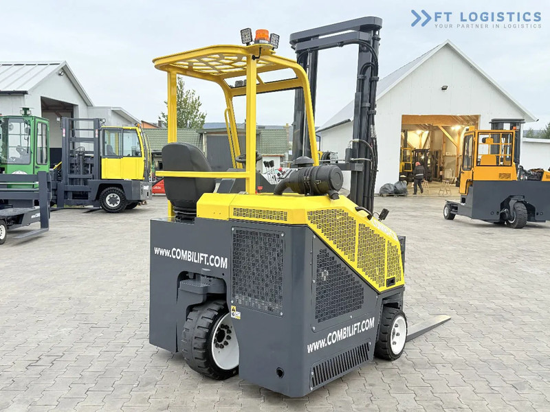 Combilift CB2500 / DUPLEX / 4100MM / DIESEL / FREE LIFT / FORK POSITIONER / SIDE SHIFT / LIKE NEW / Wide range of four-way and side loader - شاحنة المناولة رباعية الاتجاهات: صور 5 Combilift CB2500 / DUPLEX / 4100MM / DIESEL / FREE LIFT / FORK POSITIONER / SIDE SHIFT / LIKE NEW / Wide range of four-way and side loader - شاحنة المناولة رباعية الاتجاهات: صور 5