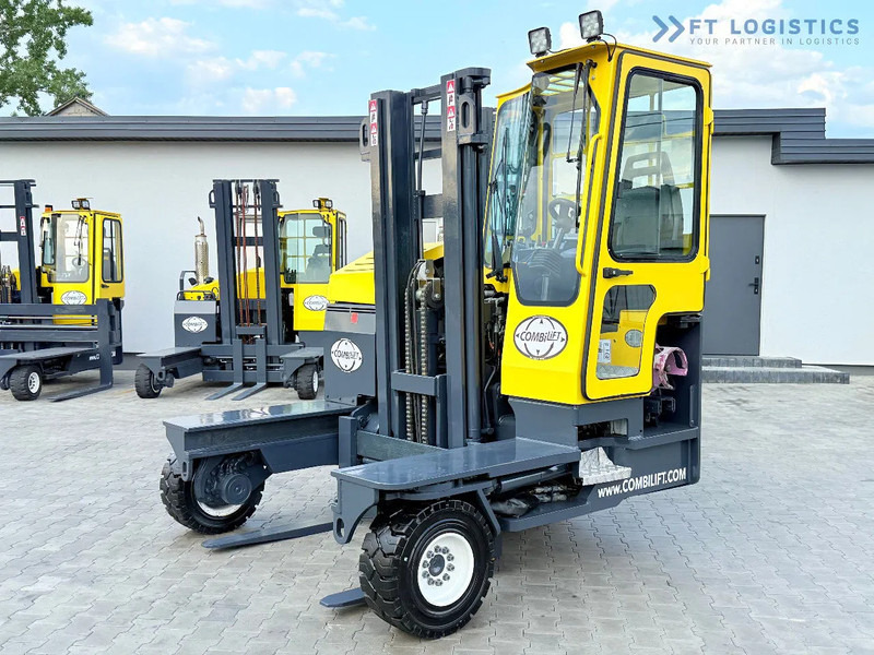 Combilift COMBILIFT C3000XL LARGE CABIN – DUPLEX 3200mm – Year 2015 – LPG – FREE LIFT – SIDESHIFT – CONDITION 5/5 COMBILIFT C3000XL LARGE - شاحنة المناولة رباعية الاتجاهات: صور 1 Combilift COMBILIFT C3000XL LARGE CABIN – DUPLEX 3200mm – Year 2015 – LPG – FREE LIFT – SIDESHIFT – CONDITION 5/5 COMBILIFT C3000XL LARGE - شاحنة المناولة رباعية الاتجاهات: صور 1