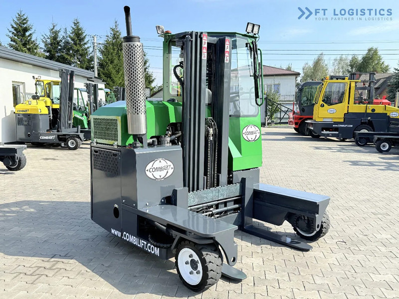 Combilift Combilift C2500 / GAS / TRIPLEX 4900MM / FREE LIFT / ONLY 2446 HOURS / FORK POSITIONER / FULL CABIN / PERFECT CONDITION / Wide r - شاحنة المناولة رباعية الاتجاهات: صور 5 Combilift Combilift C2500 / GAS / TRIPLEX 4900MM / FREE LIFT / ONLY 2446 HOURS / FORK POSITIONER / FULL CABIN / PERFECT CONDITION / Wide r - شاحنة المناولة رباعية الاتجاهات: صور 5