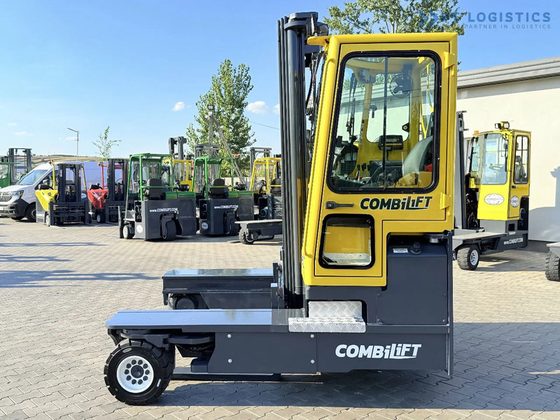 Combilift Combilift C5000 / DIESEL / TRIPLEX 6000MM / FREE LIFT / FORK POSITIONER / BUILT-IN SCALE / HEATING / FULL CABIN / PERFECT CONDIT - شاحنة المناولة رباعية الاتجاهات: صور 4 Combilift Combilift C5000 / DIESEL / TRIPLEX 6000MM / FREE LIFT / FORK POSITIONER / BUILT-IN SCALE / HEATING / FULL CABIN / PERFECT CONDIT - شاحنة المناولة رباعية الاتجاهات: صور 4