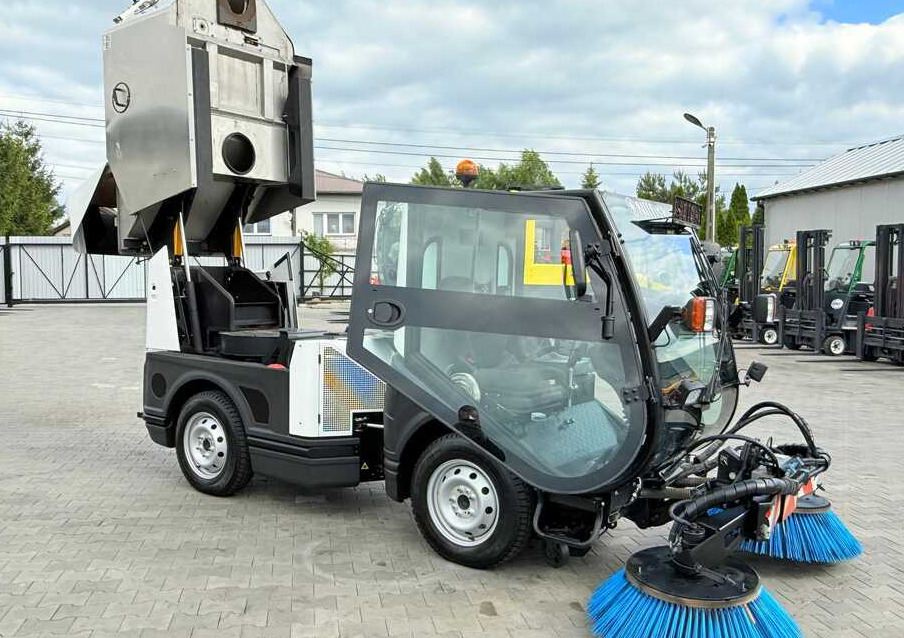 سياره كنس شوارع Nilfisk Nilfisk City Ranger 3500 – Articulated Municipal Sweeper | Year 2017 | On: صور 29