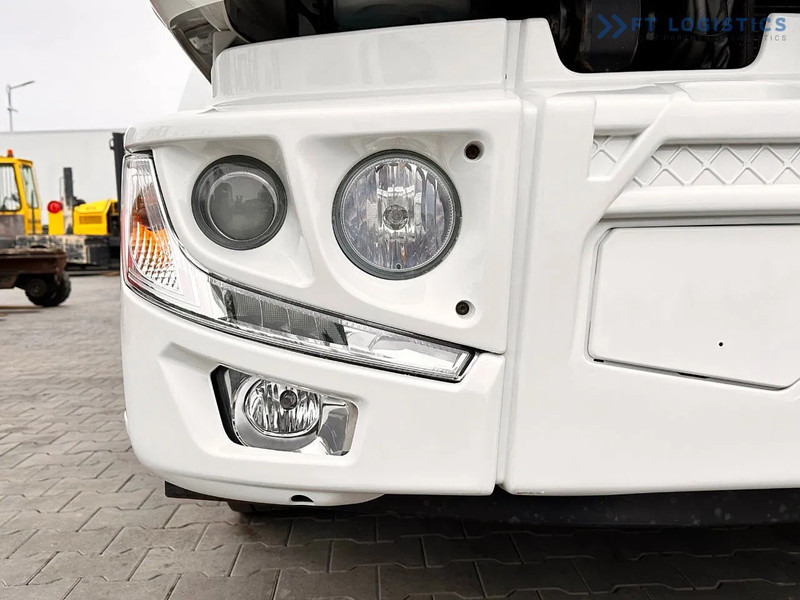 Renault Midlum 250 Renault D 250 / AUTOMATIC / 4X2 / 18 PALLETS / TAIL LIFT / SIDE BOARDS / curtainsider truck - شاحنة ستارة: صور 4 Renault Midlum 250 Renault D 250 / AUTOMATIC / 4X2 / 18 PALLETS / TAIL LIFT / SIDE BOARDS / curtainsider truck - شاحنة ستارة: صور 4