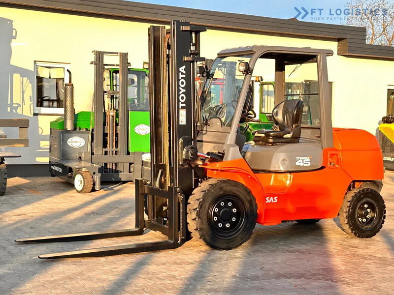 Toyota 42-4FD40 / DIESEL / 4500KG / DUPLEX / FORKS 1400MM / WELL-MAINTAINED 42-4FD40 / DIESEL / 4500KG / DUPLEX / FORKS 1400MM / WELL-M - رافعة شوكية ديزل: صور 3 Toyota 42-4FD40 / DIESEL / 4500KG / DUPLEX / FORKS 1400MM / WELL-MAINTAINED 42-4FD40 / DIESEL / 4500KG / DUPLEX / FORKS 1400MM / WELL-M - رافعة شوكية ديزل: صور 3