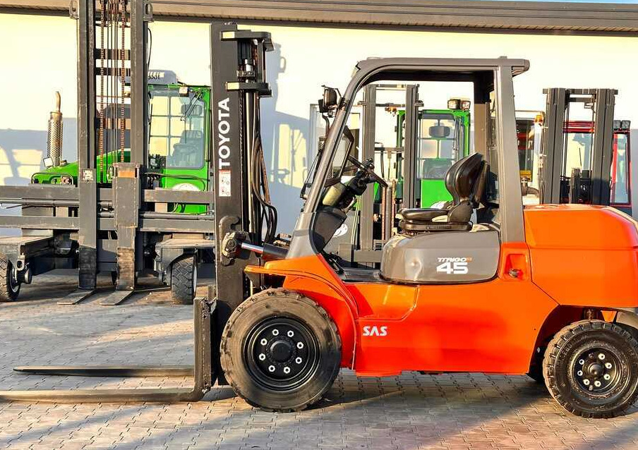 Toyota 42-4FD40 / DIESEL / 4500KG / DUPLEX / FORKS 1400MM / WELL-MAINTAINED - رافعة شوكية ديزل: صور 4 Toyota 42-4FD40 / DIESEL / 4500KG / DUPLEX / FORKS 1400MM / WELL-MAINTAINED - رافعة شوكية ديزل: صور 4
