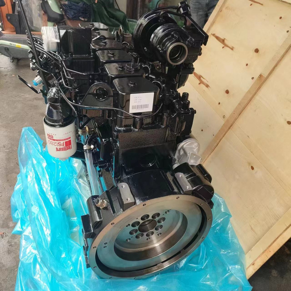 CUMMINS 6BT5.9 - المحرك - حفارة: صور 1 CUMMINS 6BT5.9 - المحرك - حفارة: صور 1