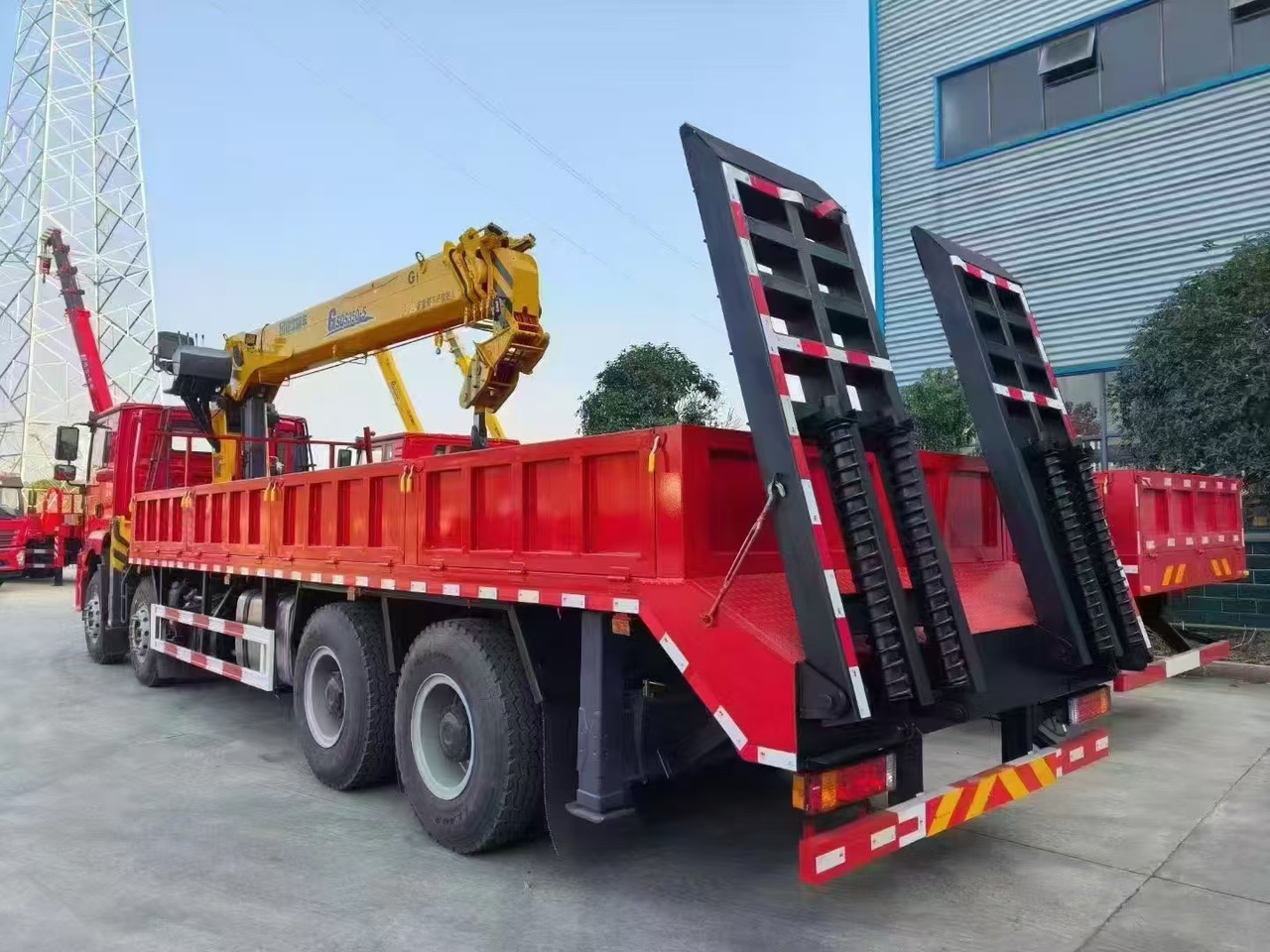 Delong Delong  M3000,XCMG  DFSQ 300 - شاحنة كرين: صور 2 Delong Delong  M3000,XCMG  DFSQ 300 - شاحنة كرين: صور 2