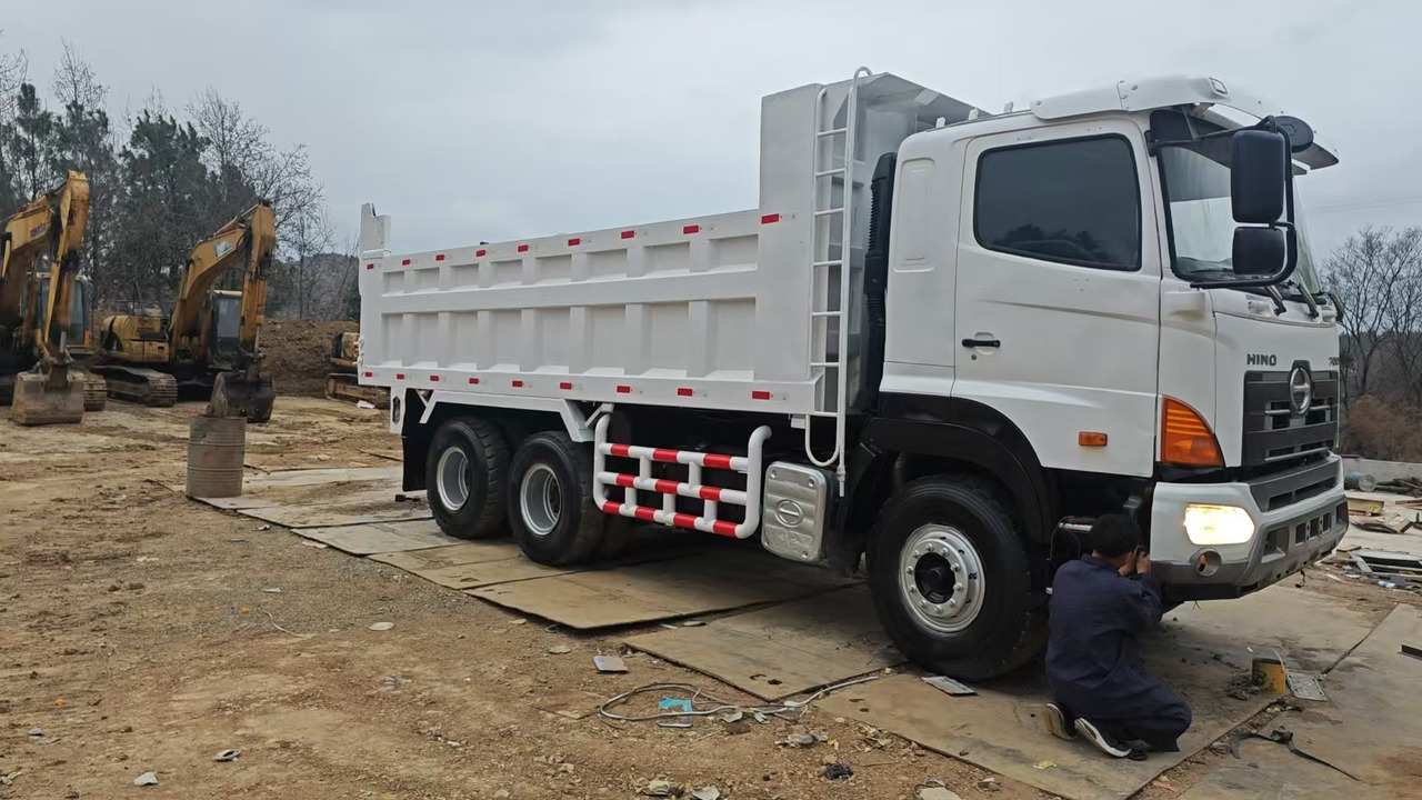 HINO HINO 700 - قلابات: صور 1 HINO HINO 700 - قلابات: صور 1