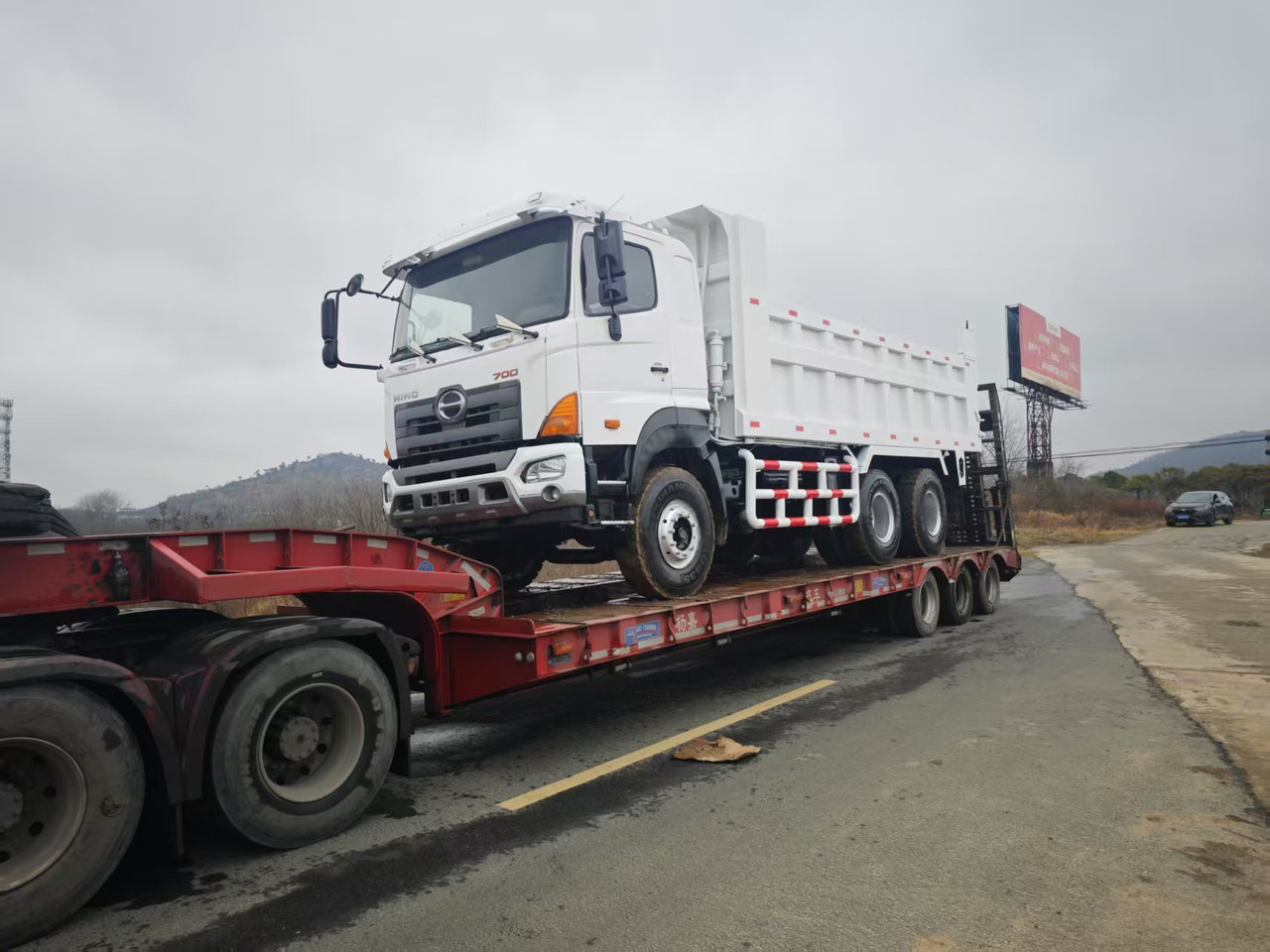 HINO HINO 700 - قلابات: صور 2 HINO HINO 700 - قلابات: صور 2