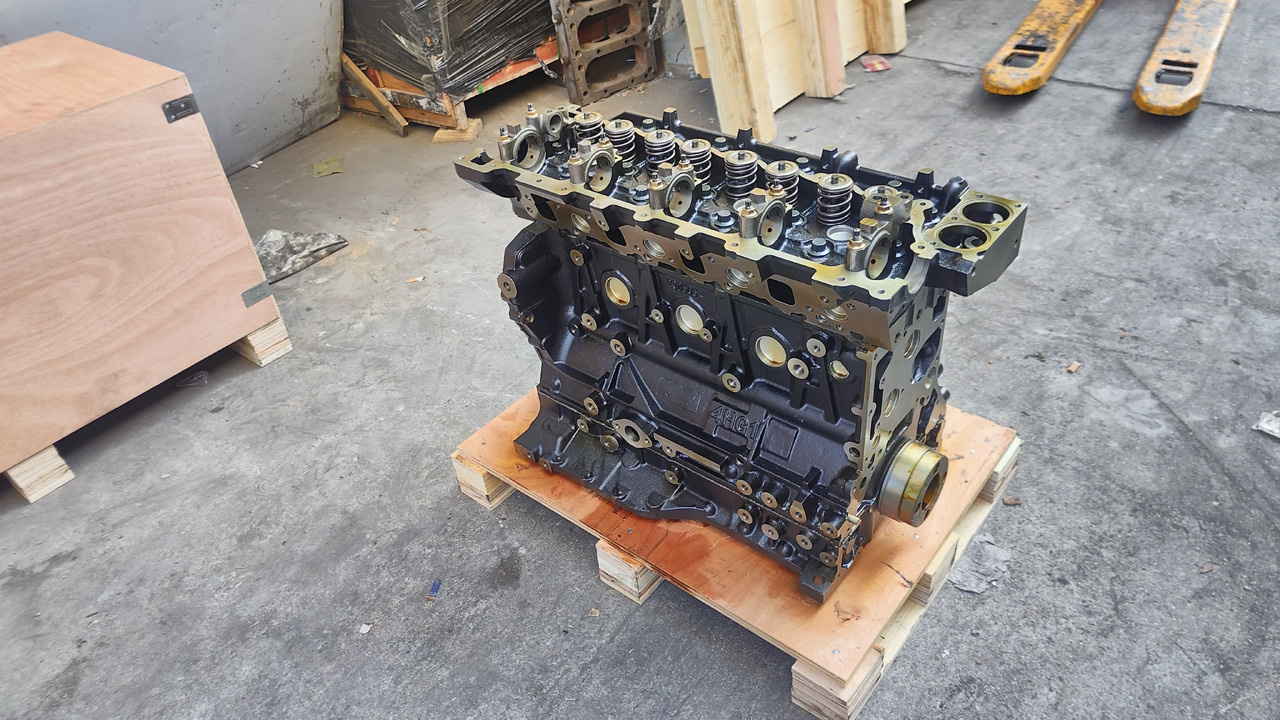 ISUZU 4HG1 - المحرك - حفارة: صور 2 ISUZU 4HG1 - المحرك - حفارة: صور 2
