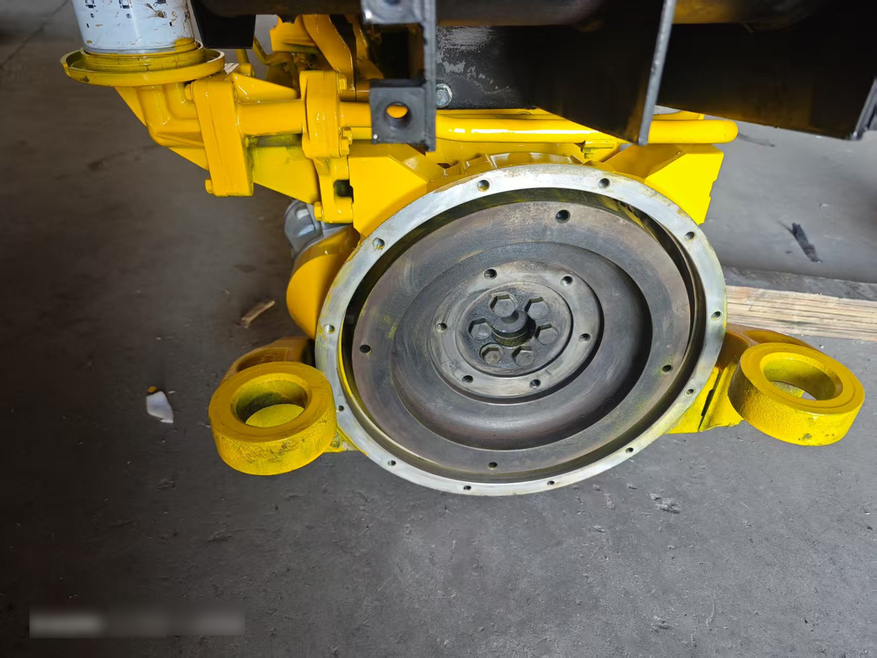 KOMATSU 4D95LE - المحرك - حفارة: صور 4 KOMATSU 4D95LE - المحرك - حفارة: صور 4