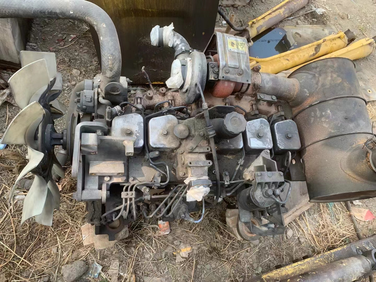 KOMATSU 6D102 - المحرك - حفارة: صور 3 KOMATSU 6D102 - المحرك - حفارة: صور 3