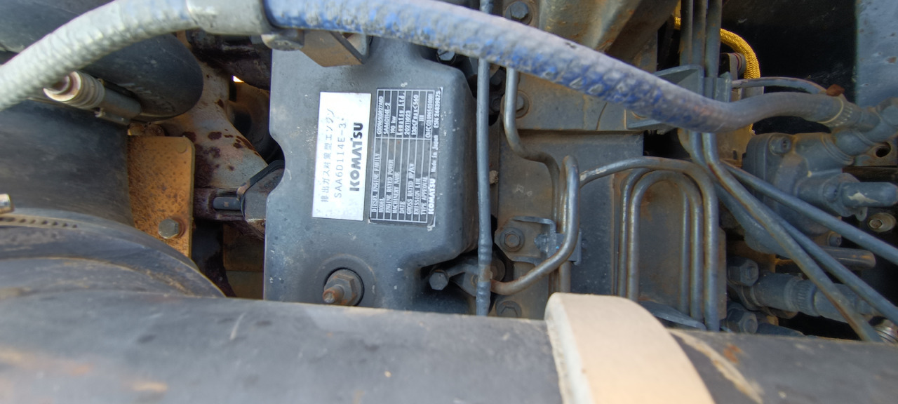 KOMATSU 6D114E - المحرك - حفارة: صور 1 KOMATSU 6D114E - المحرك - حفارة: صور 1