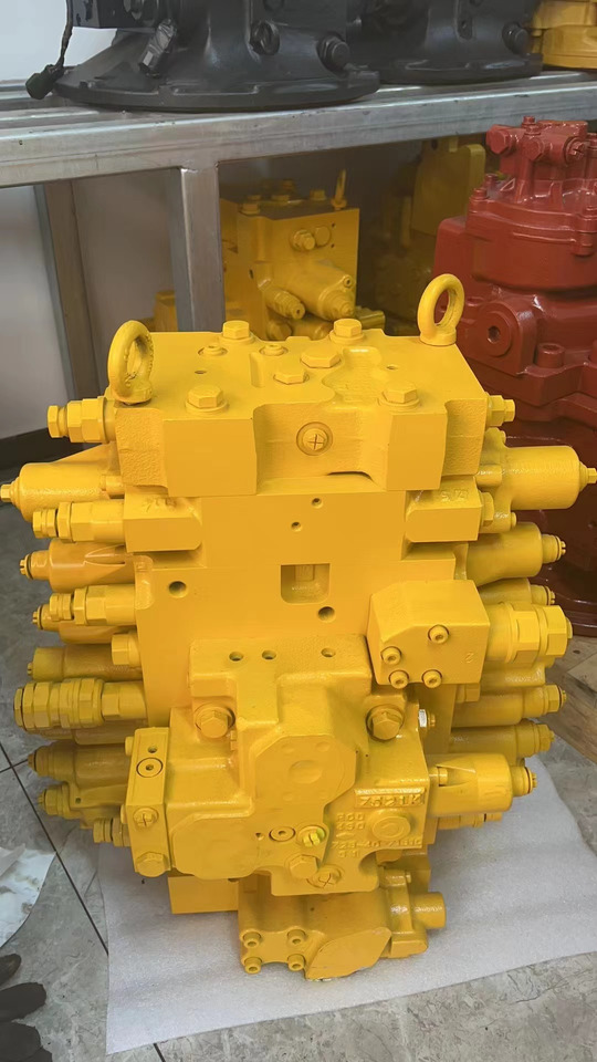 KOMATSU 723-48-26701 - صمام هيدروليكي - حفارة: صور 2 KOMATSU 723-48-26701 - صمام هيدروليكي - حفارة: صور 2