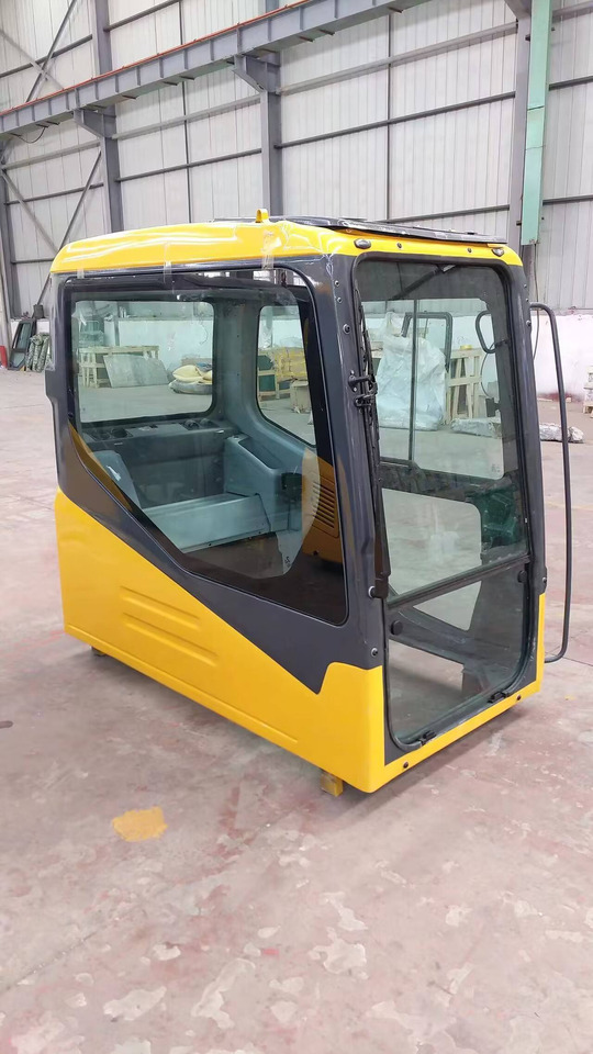 KOMATSU PC 210-8 - الكبائن - حفارة: صور 2 KOMATSU PC 210-8 - الكبائن - حفارة: صور 2